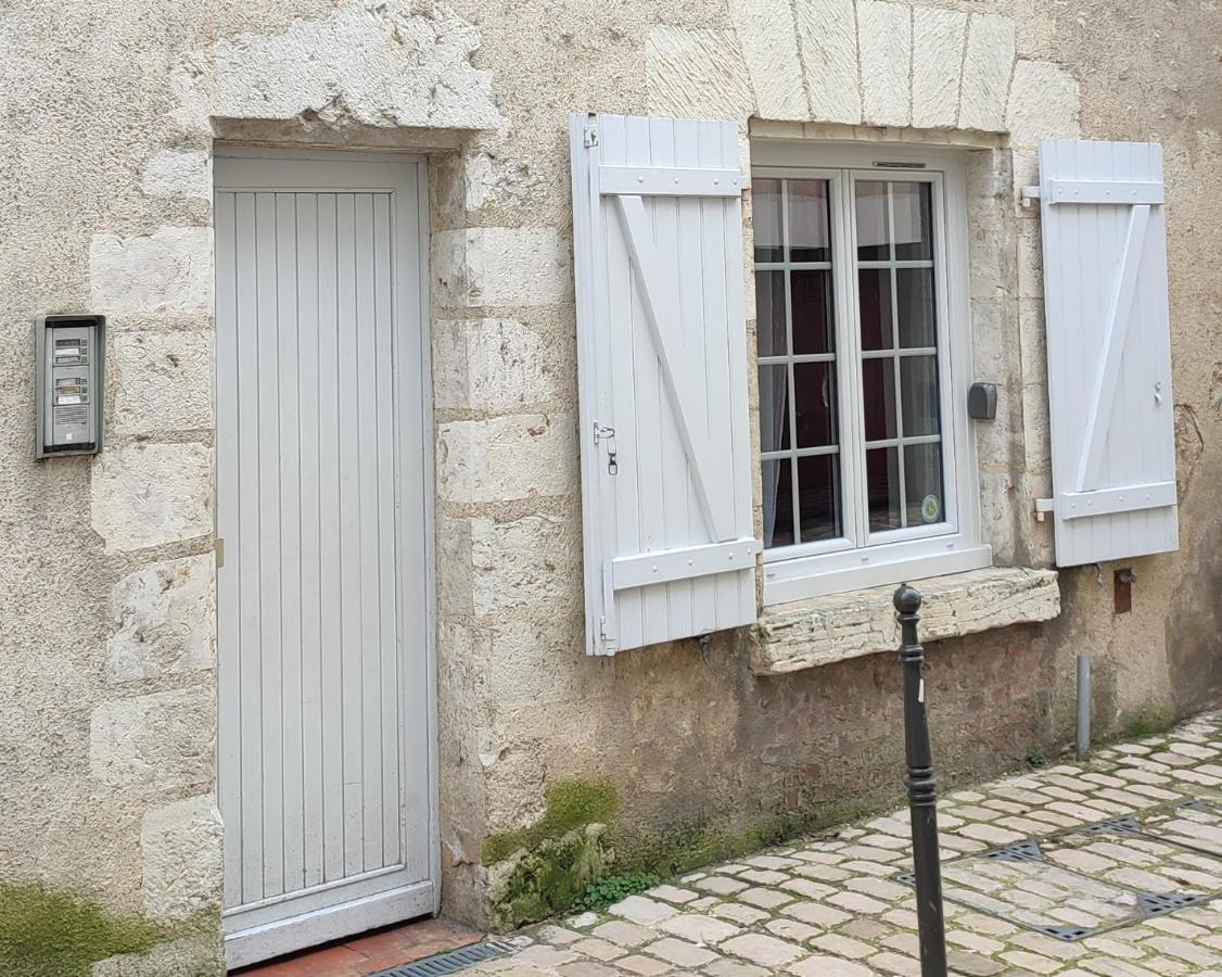 Blois City - Le Petit Saint Jean Apartment Exterior foto